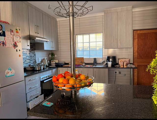 3 BEDROOM HOUSE FOR SALE IN WATERKLOOF EAST
